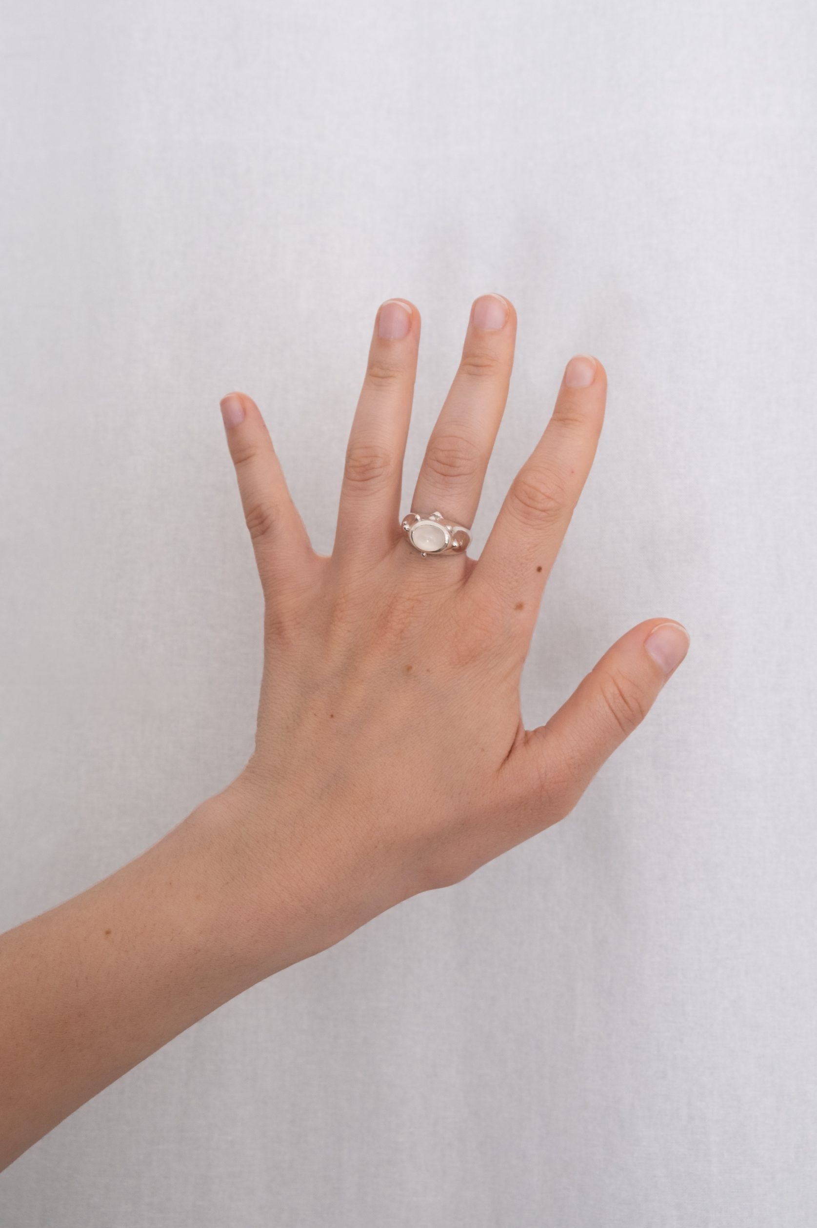 Moonstone_Ring_Close_up_1